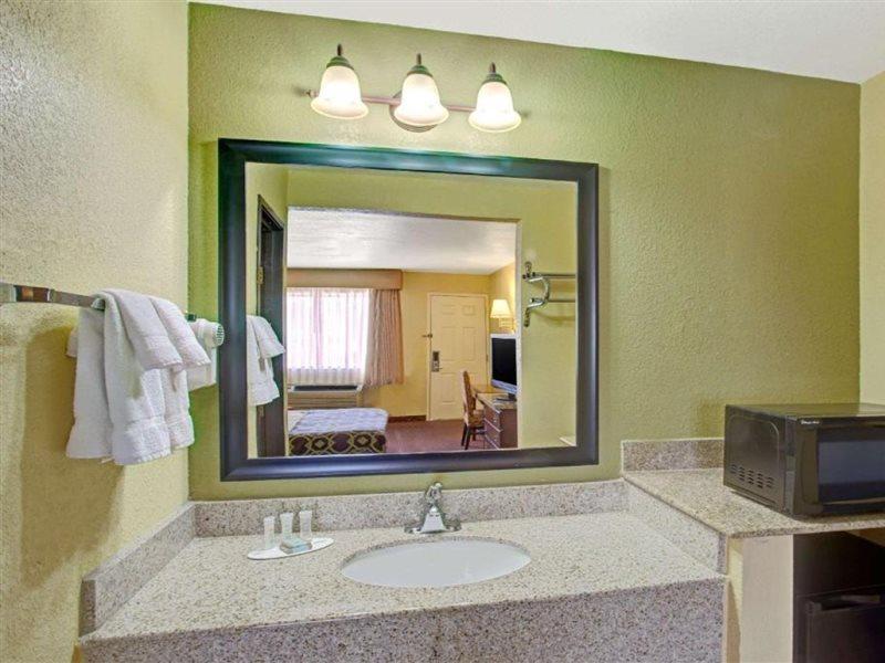 Travelodge By Wyndham Tucson Az Cortaro Exterior foto